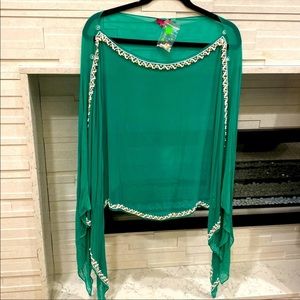 Ranee’s rand new no tags, size small, beaded open sleeve kaftan silk airy top. L